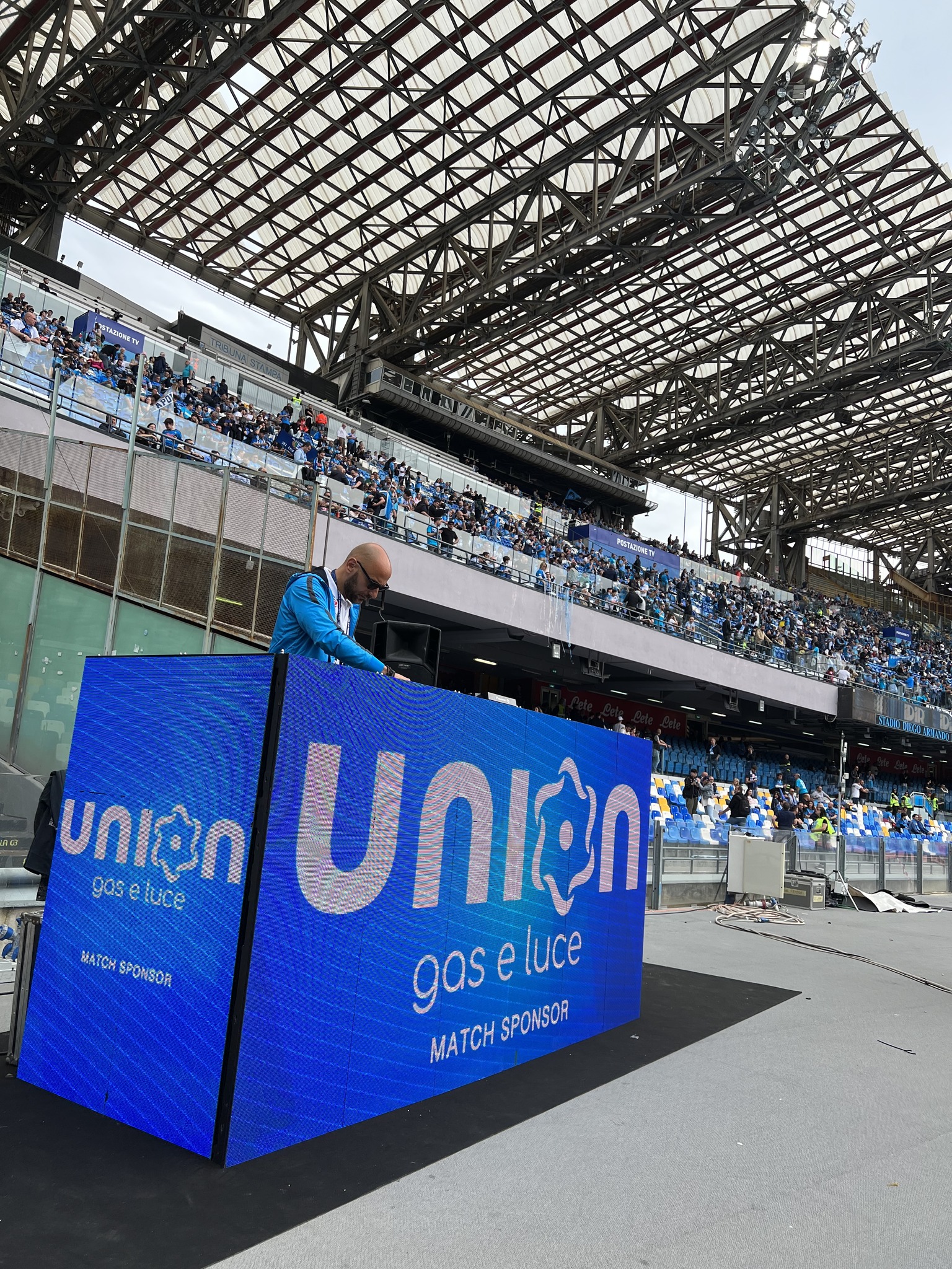 DJ Set di Decibel Bellini allo stadio Diego Armando Maradona al matchday sponsor Union Gas e Luce